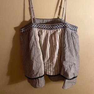 Trendy Boutique Top. NWT